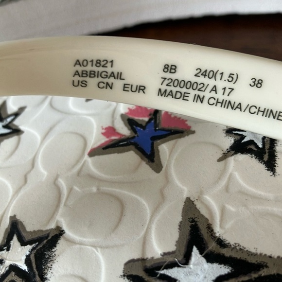 Coach: Abigail (A01821) Star Sandals/Flip Flops- Silver Tone- 7-8 - Picture 2 of 16